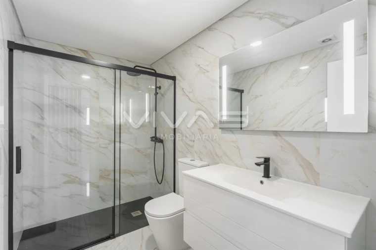 Moradia T4 para Venda em Turiz Foto 28