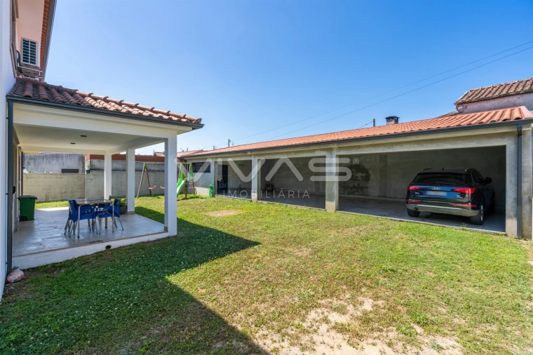 Moradia T4 para Venda em Turiz Foto 34