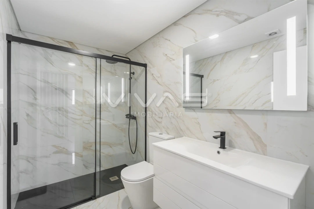 Moradia T4 para Venda em Turiz Foto 28