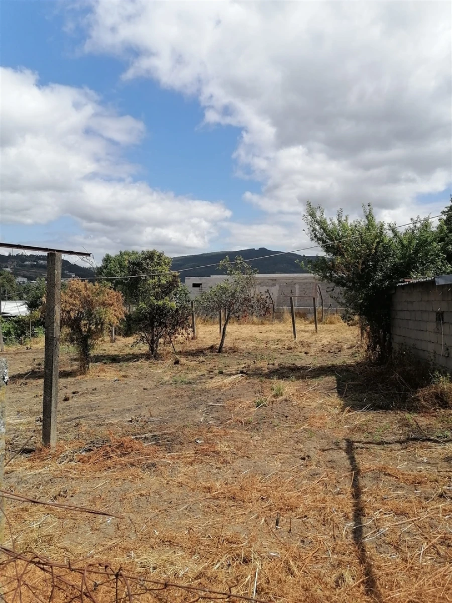 Terreno para Venda em Figueiras e Covas Foto 1