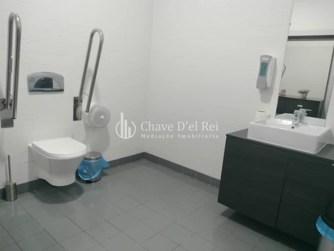 Loja para Arrendamento em Viseu Foto 3