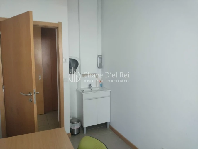 Loja para Arrendamento em Viseu Foto 20