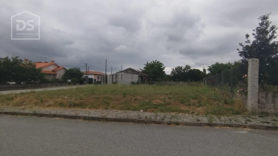 Terreno para Venda em Cabanas de Viriato Foto 2