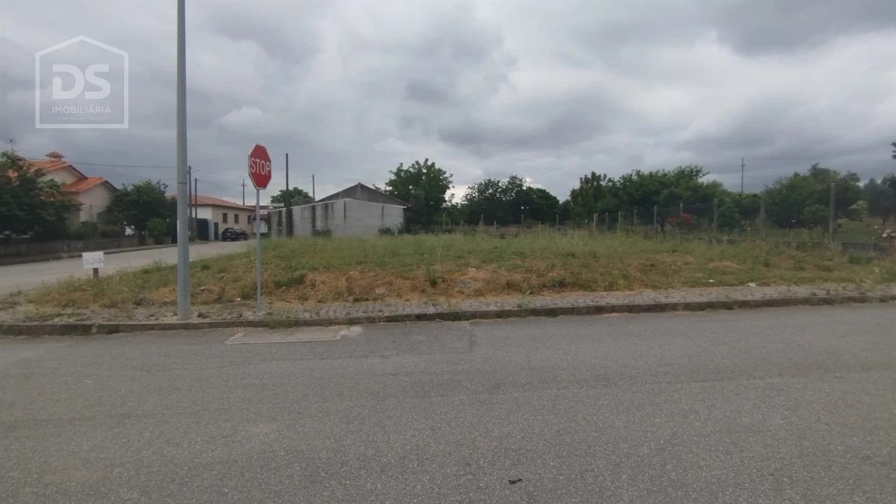 Terreno para Venda em Cabanas de Viriato Foto 4