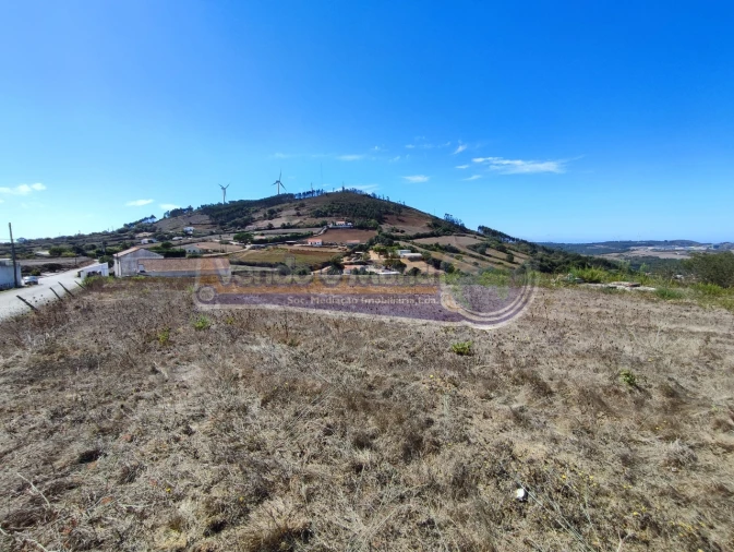 Terreno para Venda em Venda do Pinheiro e Santo Estêvão das Galés Foto 1