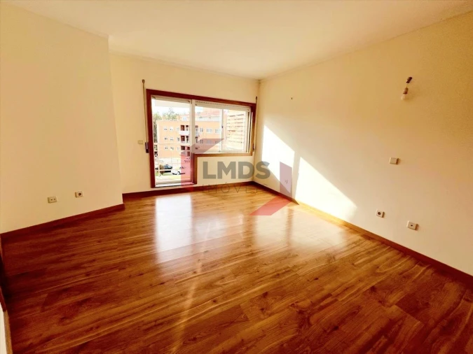 Apartamento T3 para Venda em Canelas Foto 6