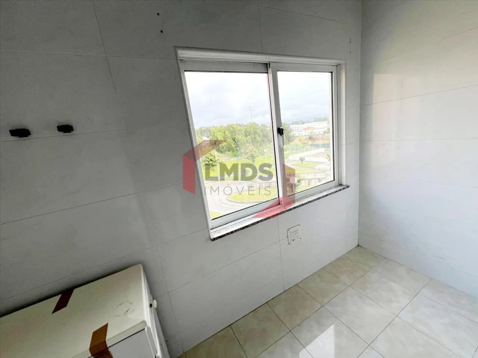 Apartamento T3 para Venda em Canelas Foto 10