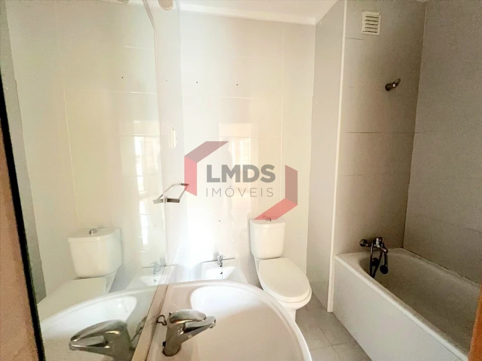 Apartamento T3 para Venda em Canelas Foto 18