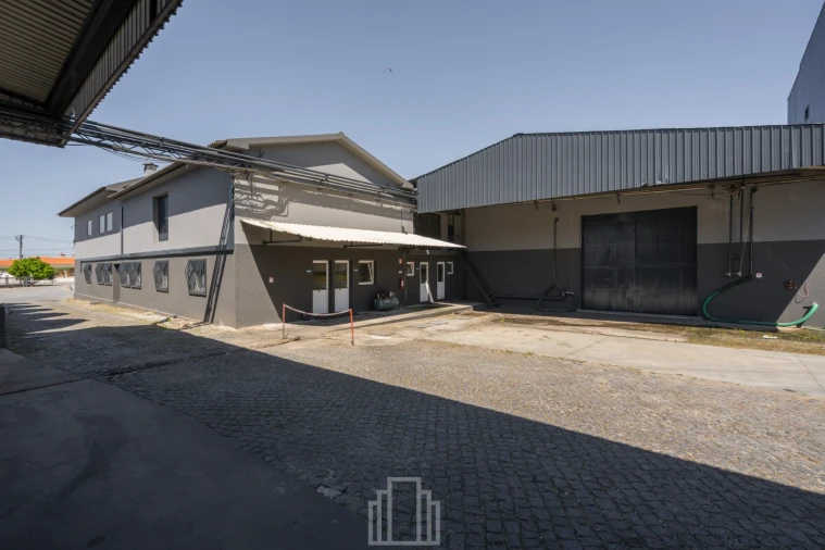 Armazém para Arrendamento em Avanca Foto 3