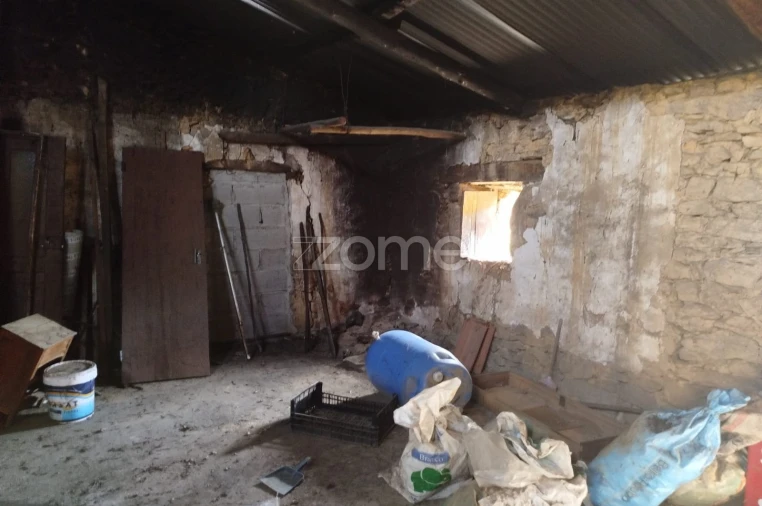 Prédio para Venda em Satão Foto 20