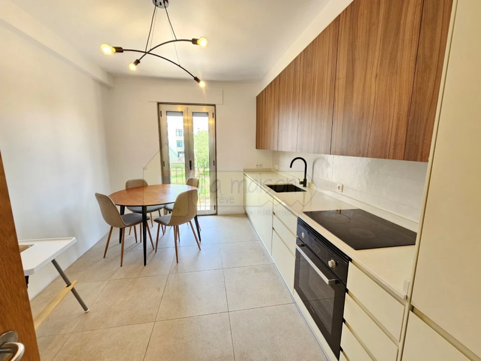 Apartamento T3 para Venda em São Brás de Alportel Foto 2