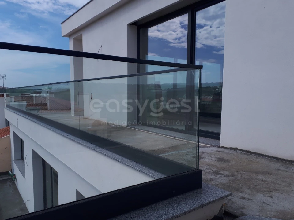 Apartamento T4 para Venda em Lourinhã e Atalaia Foto 1