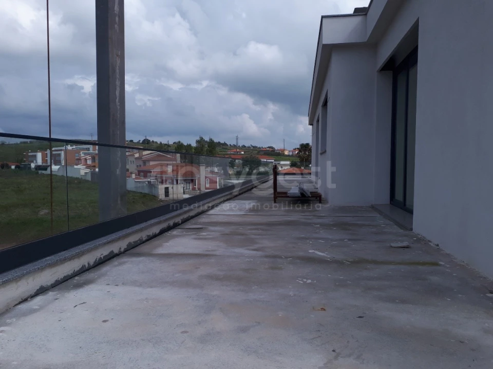 Apartamento T4 para Venda em Lourinhã e Atalaia Foto 3