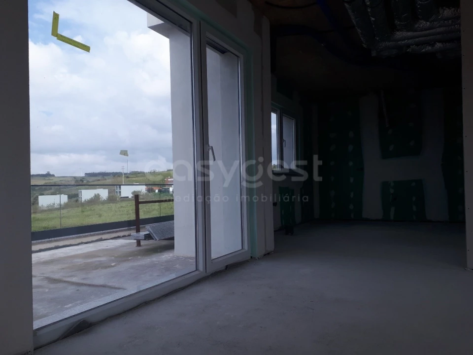 Apartamento T4 para Venda em Lourinhã e Atalaia Foto 4