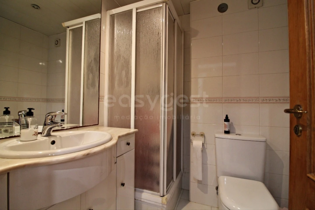 Apartamento T4 para Venda em Almada, Cova da Piedade, Pragal e Cacilhas Foto 20