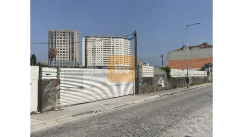 Apartamento T4 para Venda em Lordelo do Ouro e Massarelos