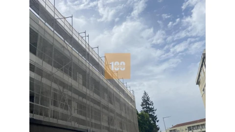 Apartamento T4 para Venda em Lordelo do Ouro e Massarelos
