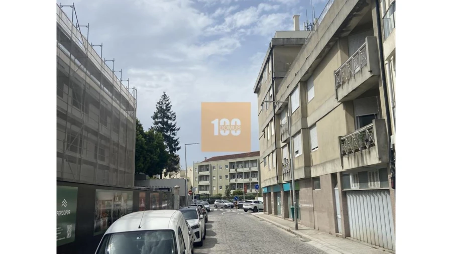 Apartamento T4 para Venda em Lordelo do Ouro e Massarelos Foto 22