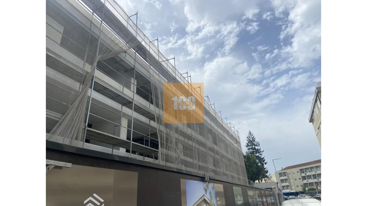 Apartamento T4 para Venda em Lordelo do Ouro e Massarelos Foto 19