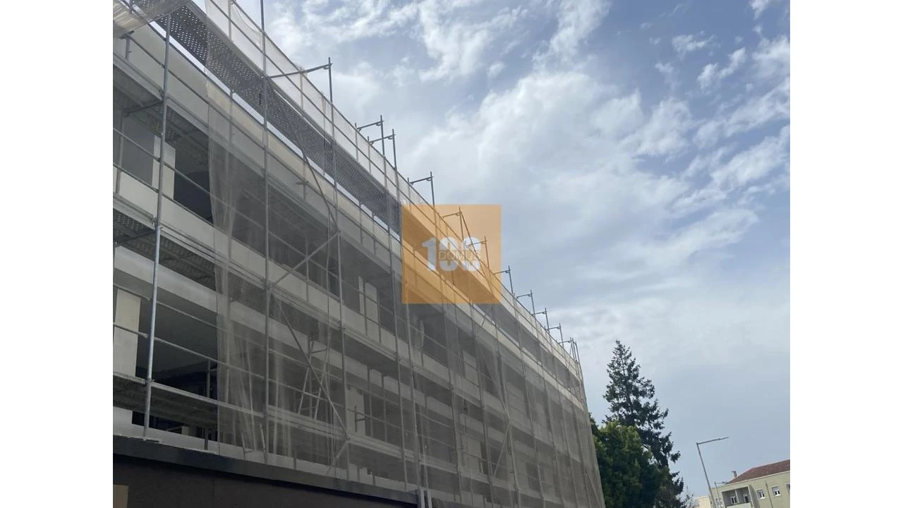 Apartamento T4 para Venda em Lordelo do Ouro e Massarelos Foto 28