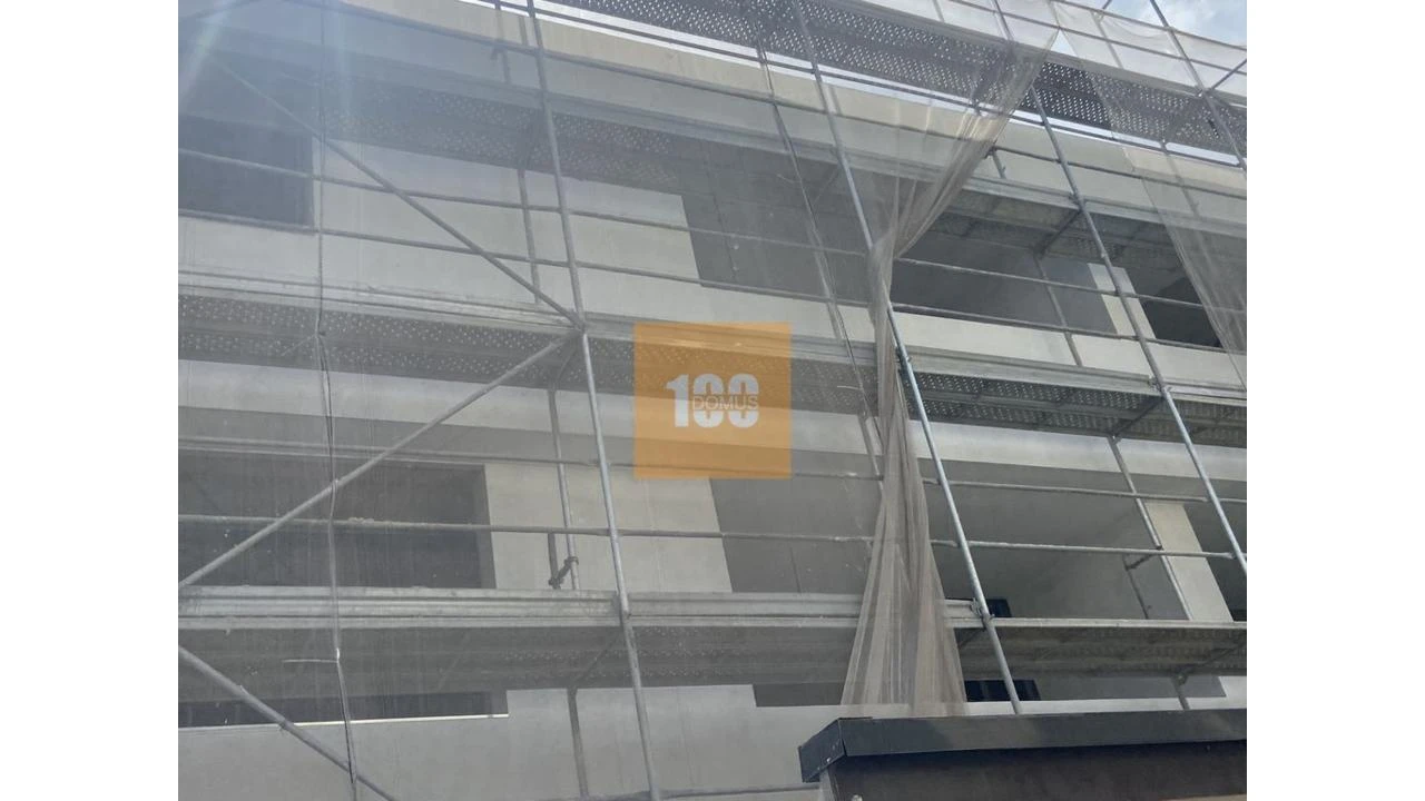 Apartamento T4 para Venda em Lordelo do Ouro e Massarelos Foto 32