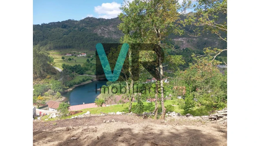 Moradia T2 para Venda em Cabril Foto 12