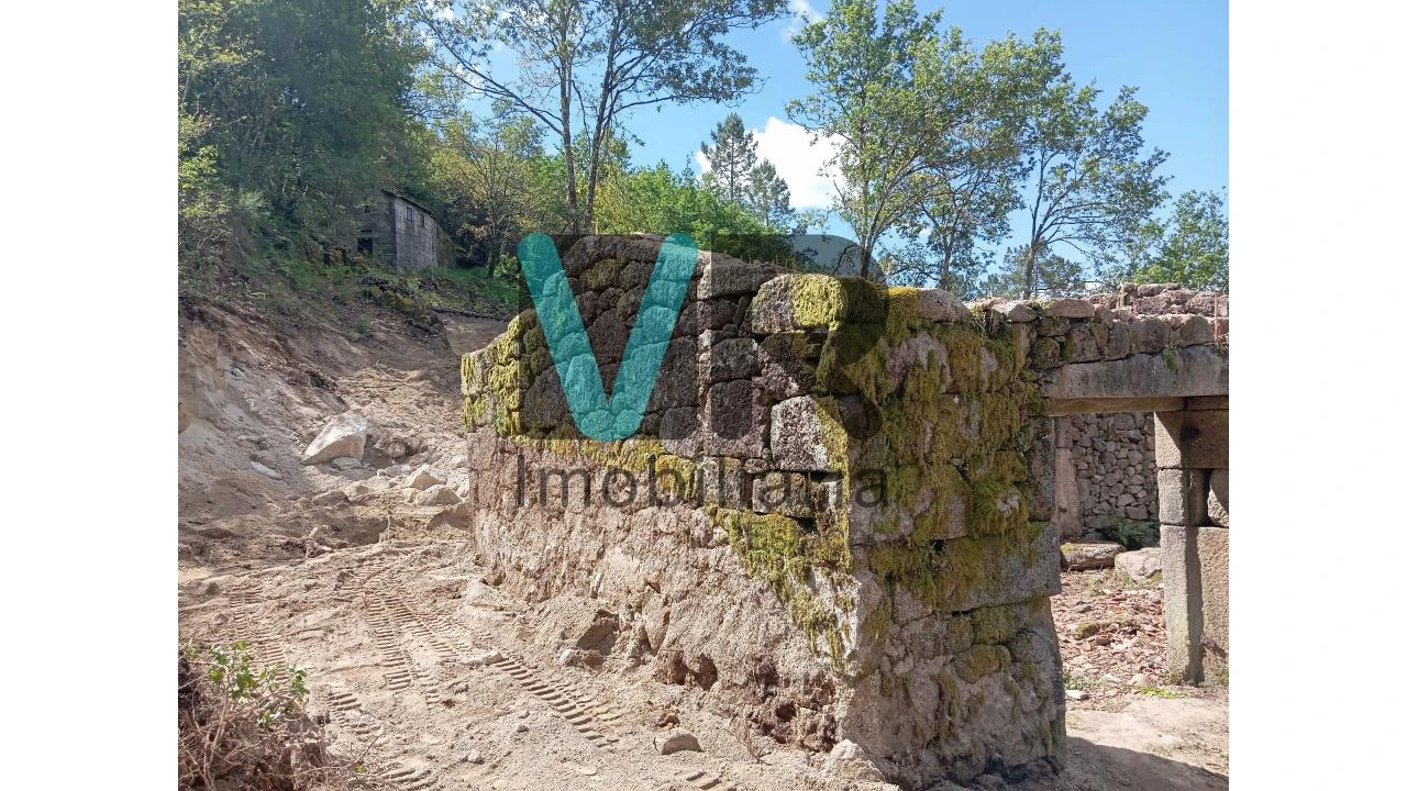 Moradia T2 para Venda em Cabril Foto 19