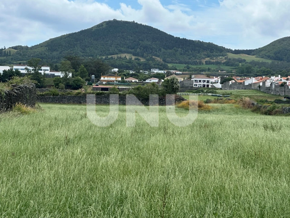 Terreno Misto para Venda em Pico da Pedra Foto 8