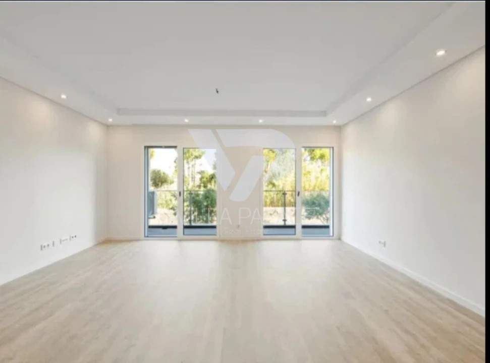 Apartamento T3 para Arrendamento em Carcavelos e Parede Foto 2