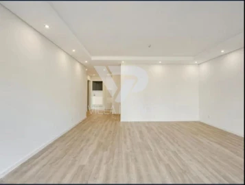 Apartamento T3 para Arrendamento em Carcavelos e Parede