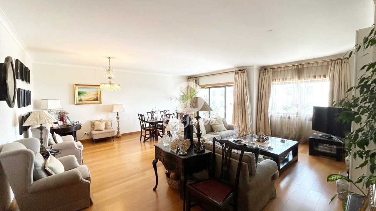 Apartamento T4 para Venda em Aldoar, Foz do Douro e Nevogilde Foto 10