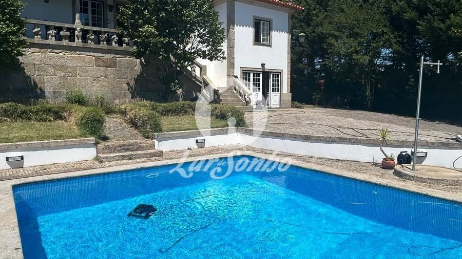 Quinta T6 para Venda em Arcozelo