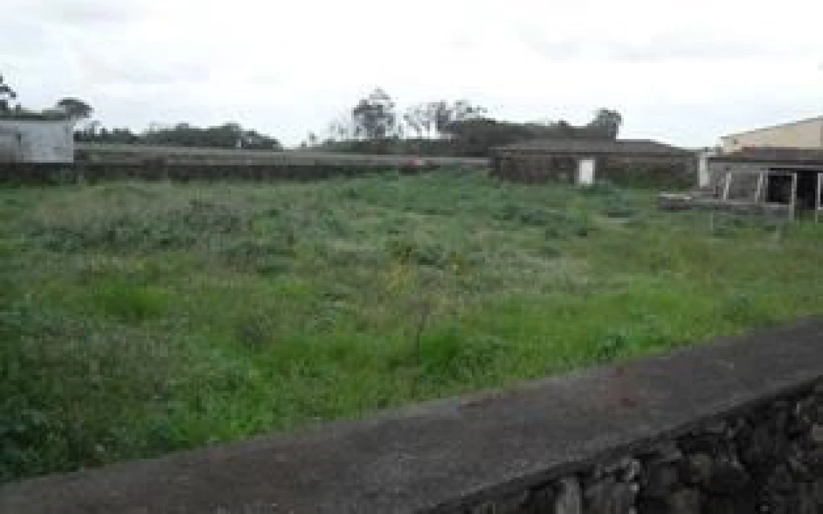 Terreno Misto para Venda em Fontinhas Foto 2