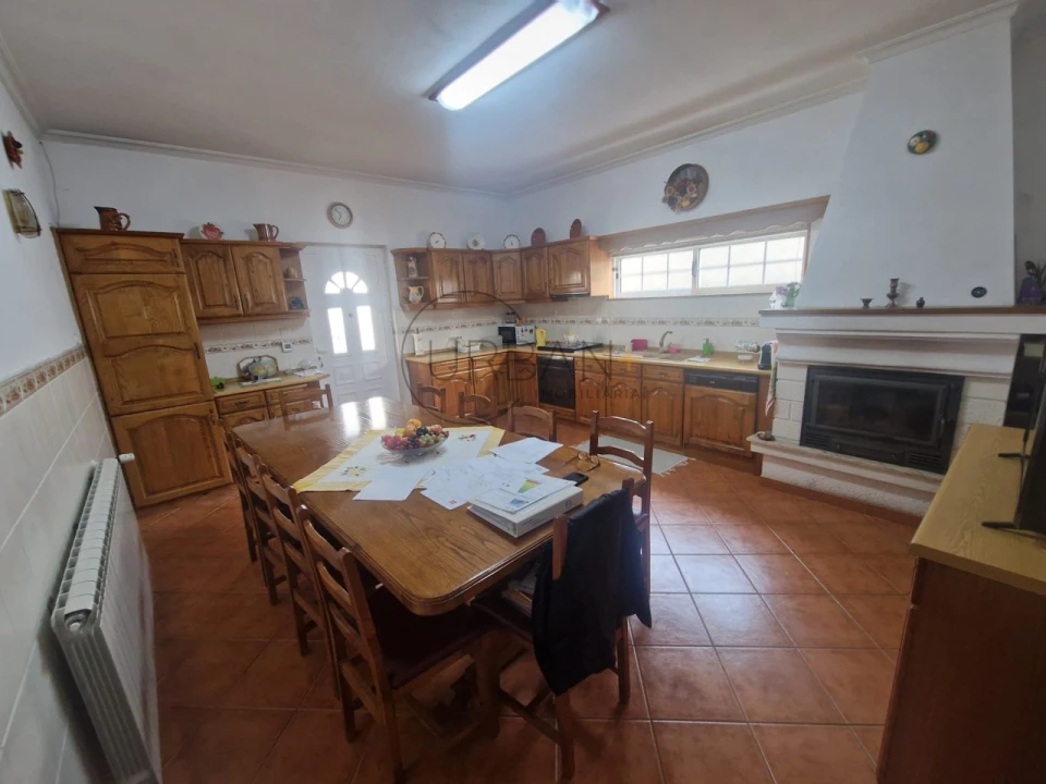 Moradia T5 para Venda em Arcozelos Foto 6