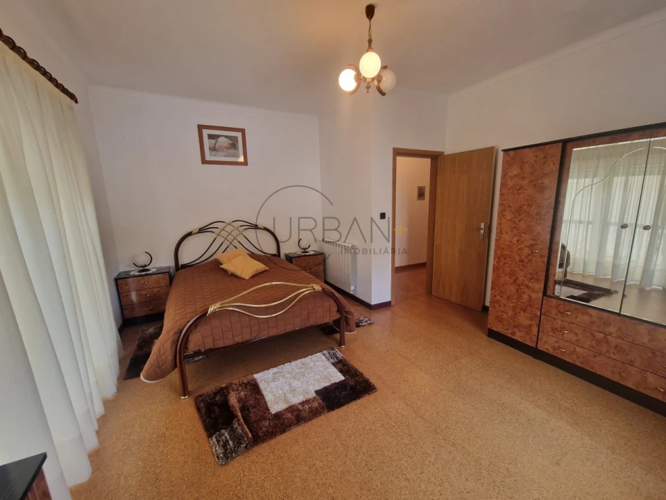 Moradia T5 para Venda em Arcozelos Foto 10