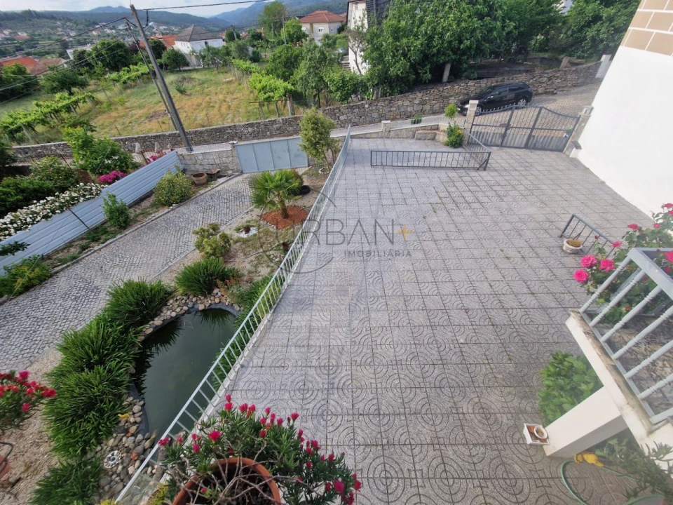 Moradia T5 para Venda em Arcozelos Foto 21