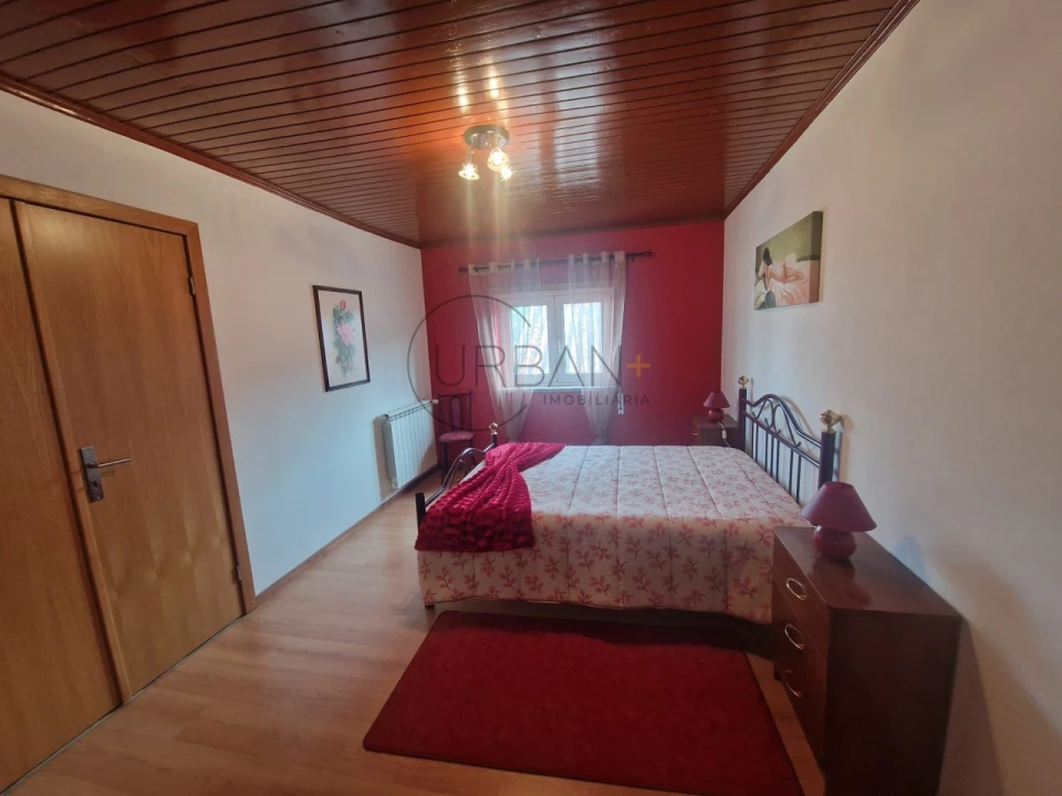 Moradia T5 para Venda em Arcozelos Foto 13