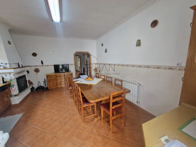 Moradia T5 para Venda em Arcozelos Foto 5