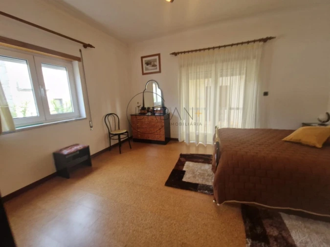 Moradia T5 para Venda em Arcozelos Foto 9