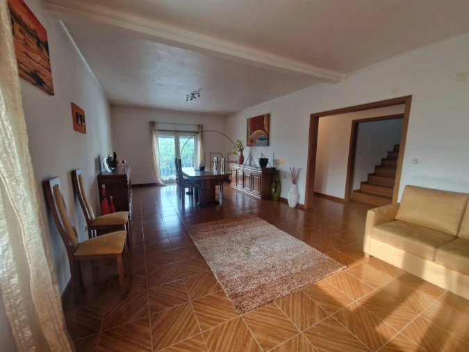 Moradia T5 para Venda em Arcozelos Foto 2