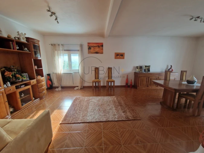 Moradia T5 para Venda em Arcozelos Foto 4