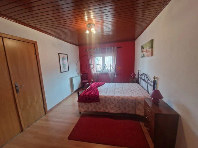 Moradia T5 para Venda em Arcozelos Foto 13