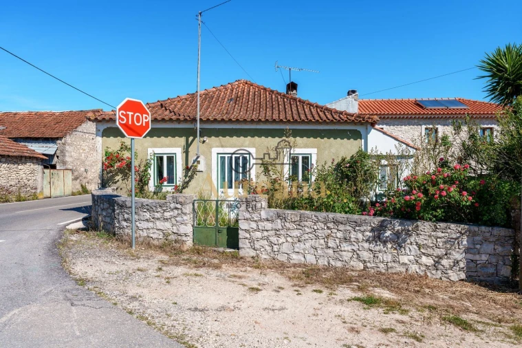 Moradia T2 para Venda em Atouguia Foto 21