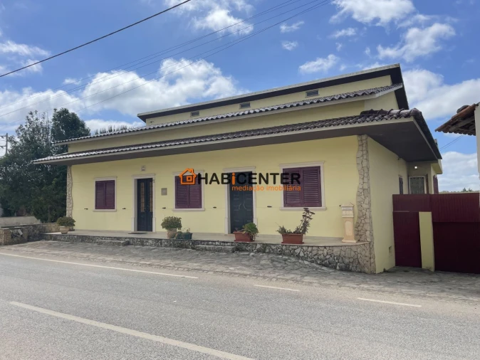 Moradia T4 para Venda em Aljubarrota Foto 2