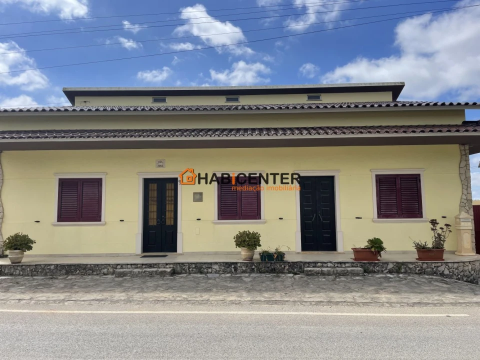 Moradia T4 para Venda em Aljubarrota Foto 1