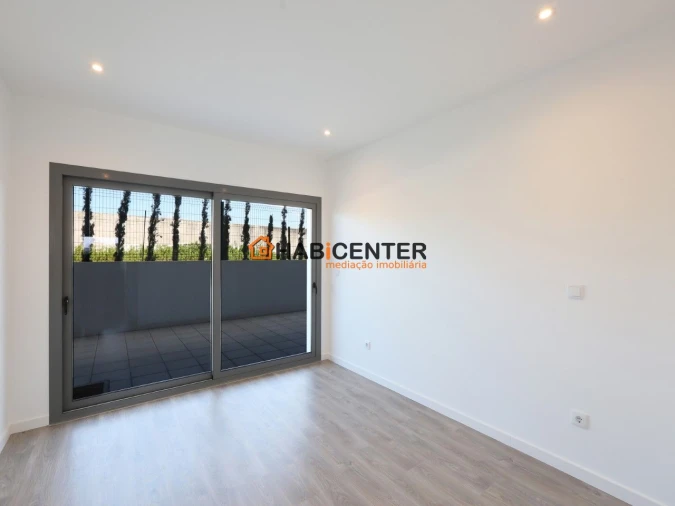 Apartamento T1 para Venda em Nazare Foto 11