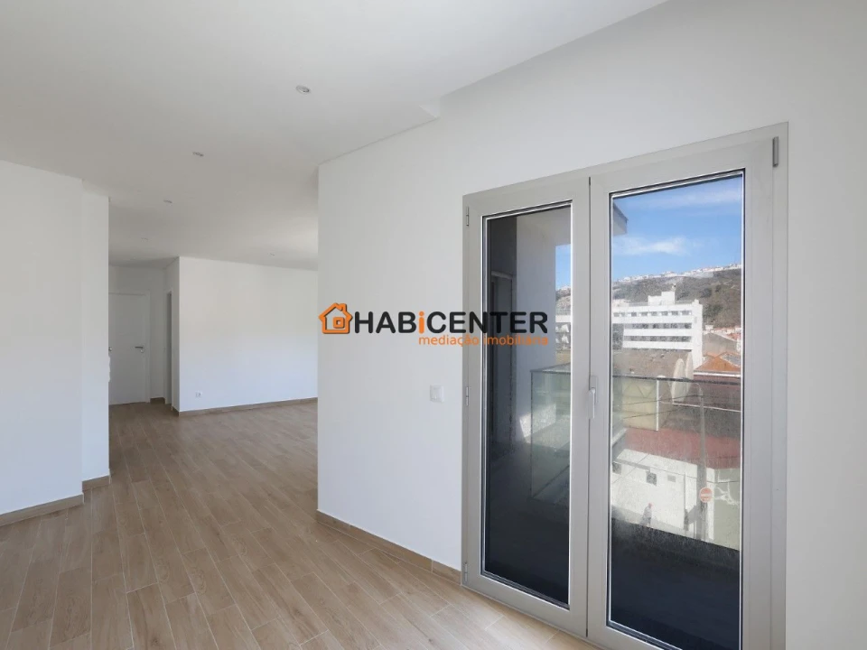 Apartamento T1 para Venda em Nazare Foto 7