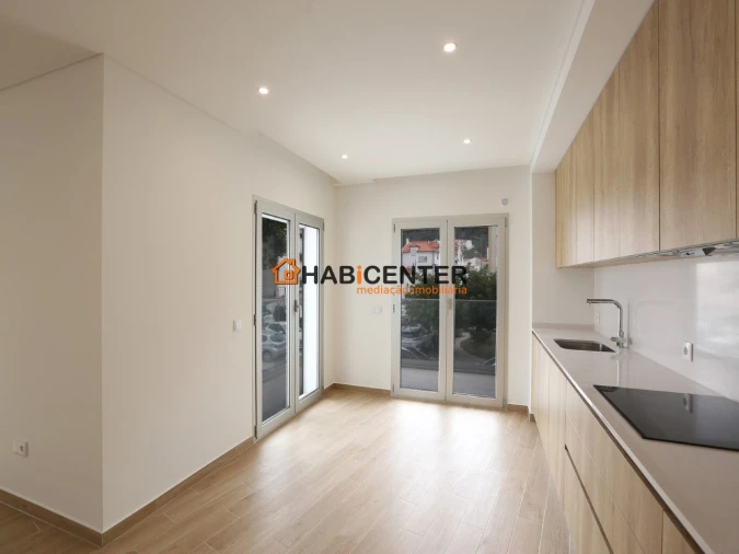 Apartamento T2 para Venda em Nazare Foto 5