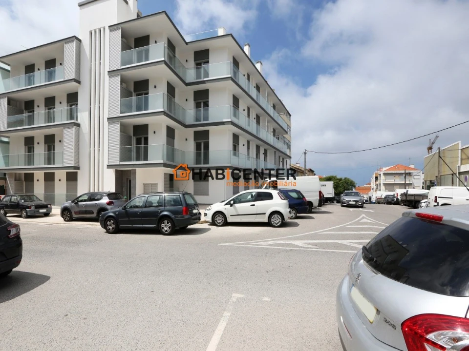 Apartamento T2 para Venda em Nazare Foto 1