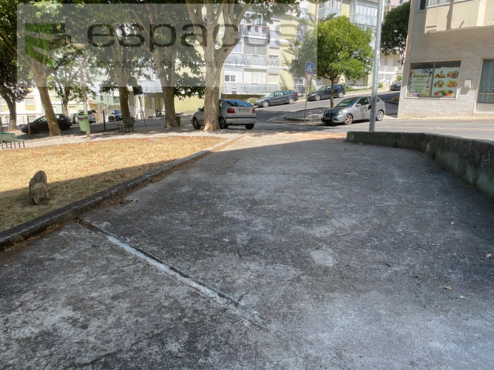 Armazém para Venda em Agualva e Mira-Sintra Foto 2